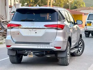 Toyota Fortuner 2018 Gray