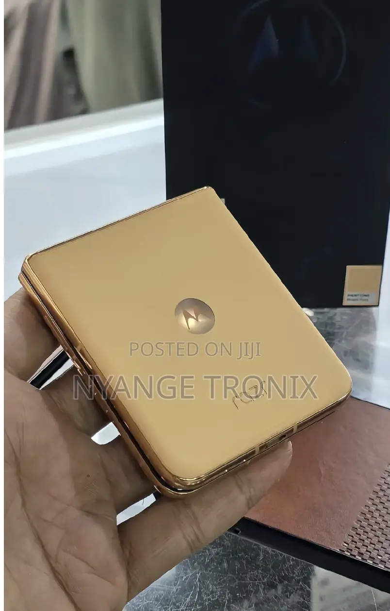 Motorola Razr (2023) 256 GB Gold