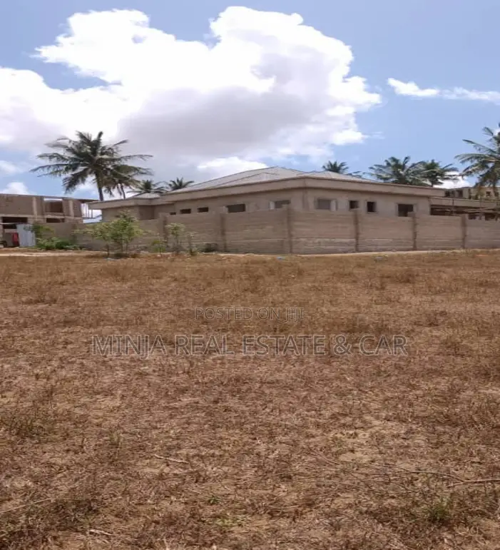 Plot for Sale Madale Flamingo