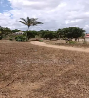Plot for Sale Madale Flamingo
