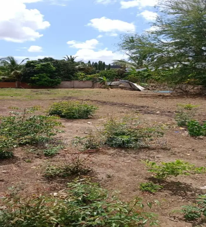Plot for Sale Madale Police