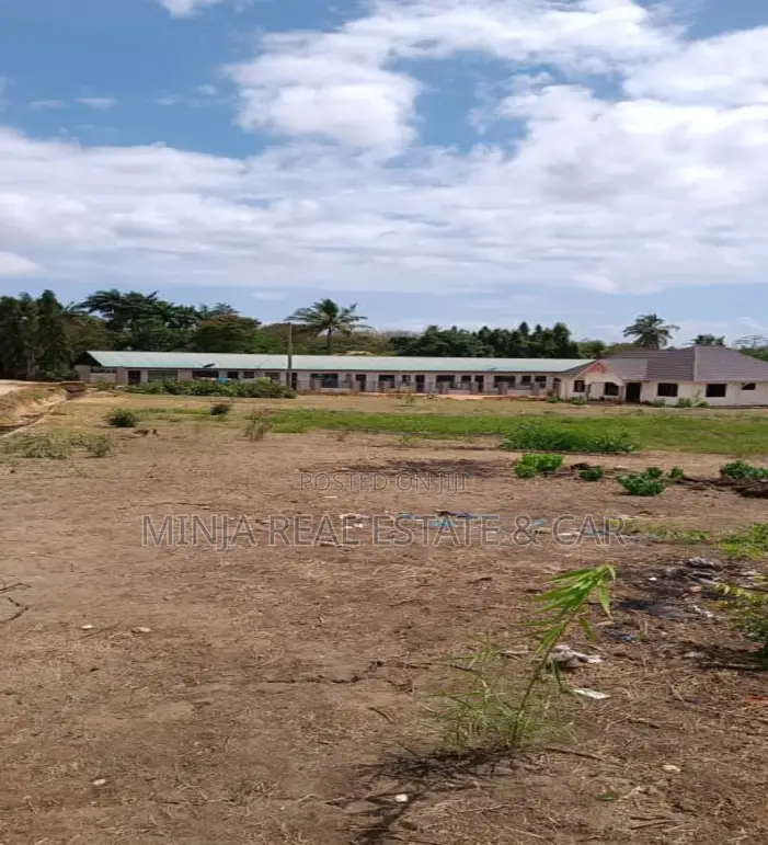 Plot for Sale Madale Police