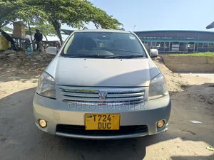 Toyota Raum 1.5 AWD 2005 Green