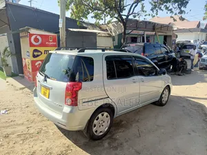 Toyota Raum 1.5 AWD 2005 Green