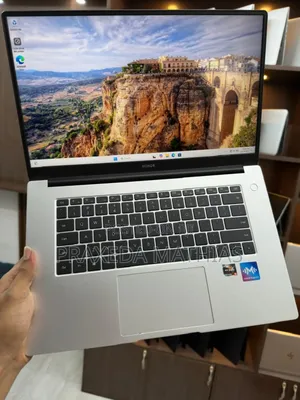 Laptop 16GB AMD Ryzen 5 SSD 512GB