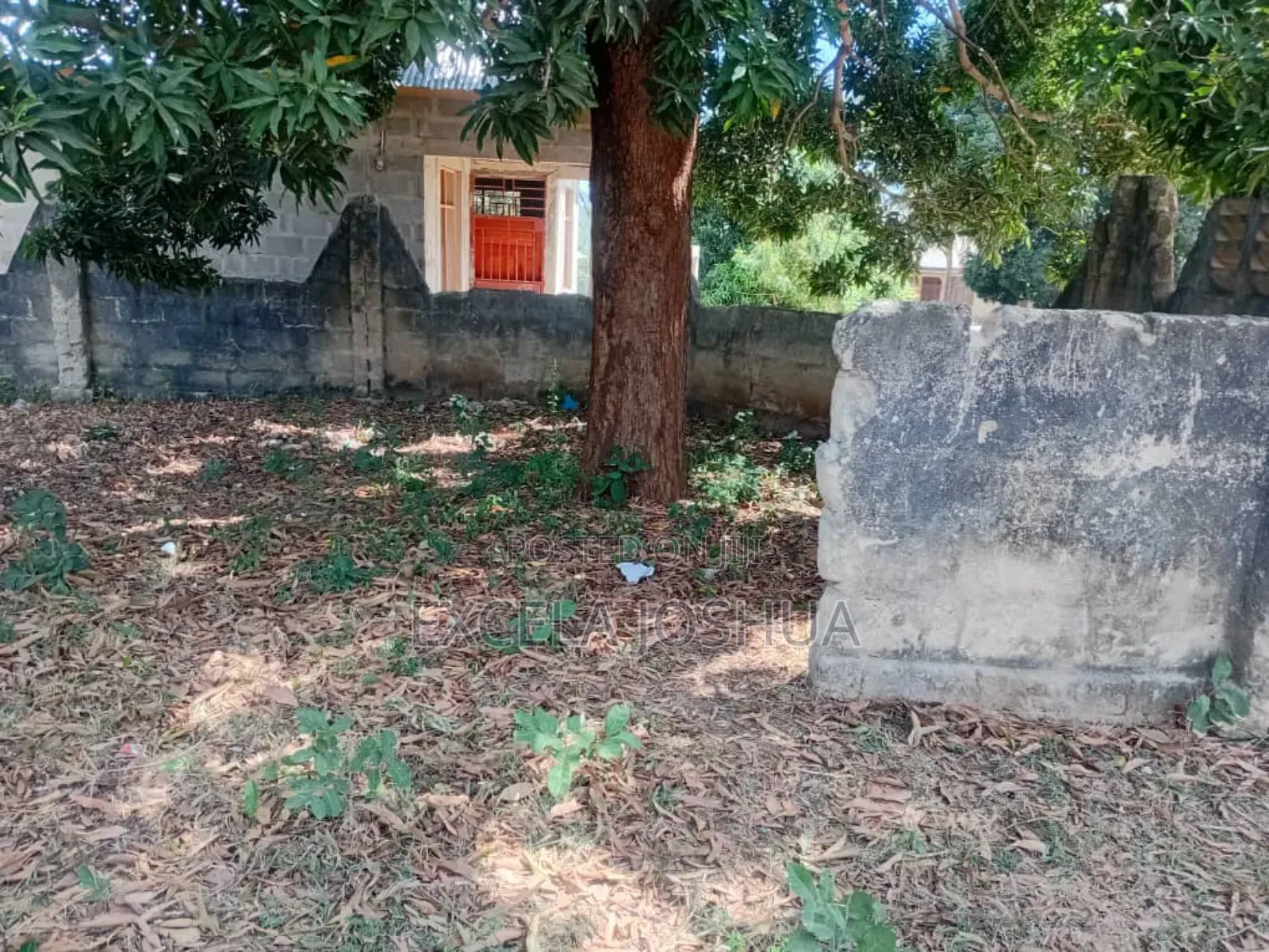 Kiwanja Kinauzwa Na Bank Na Mwenyewe Ameridhi, Kiko Bunju B