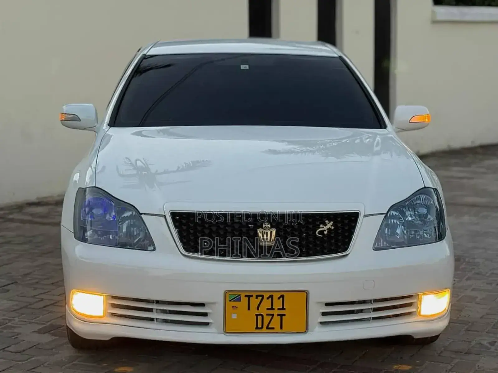 Toyota Crown 2004 White