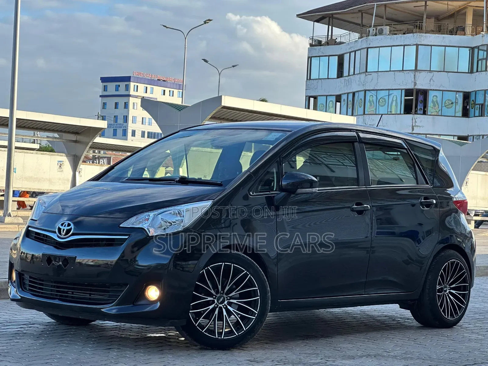 Toyota Ractis 2014 Black