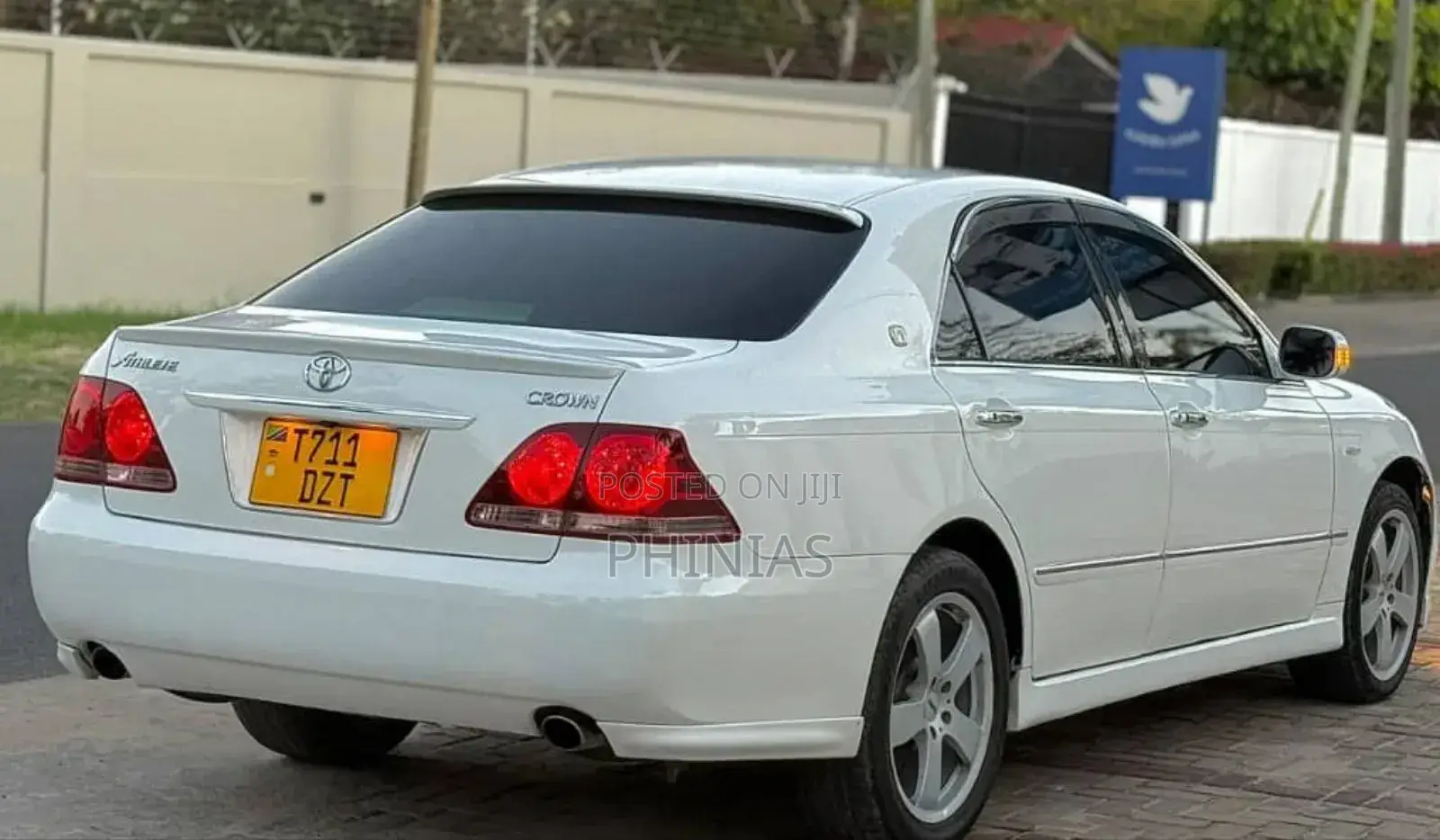 Toyota Crown 2004 White