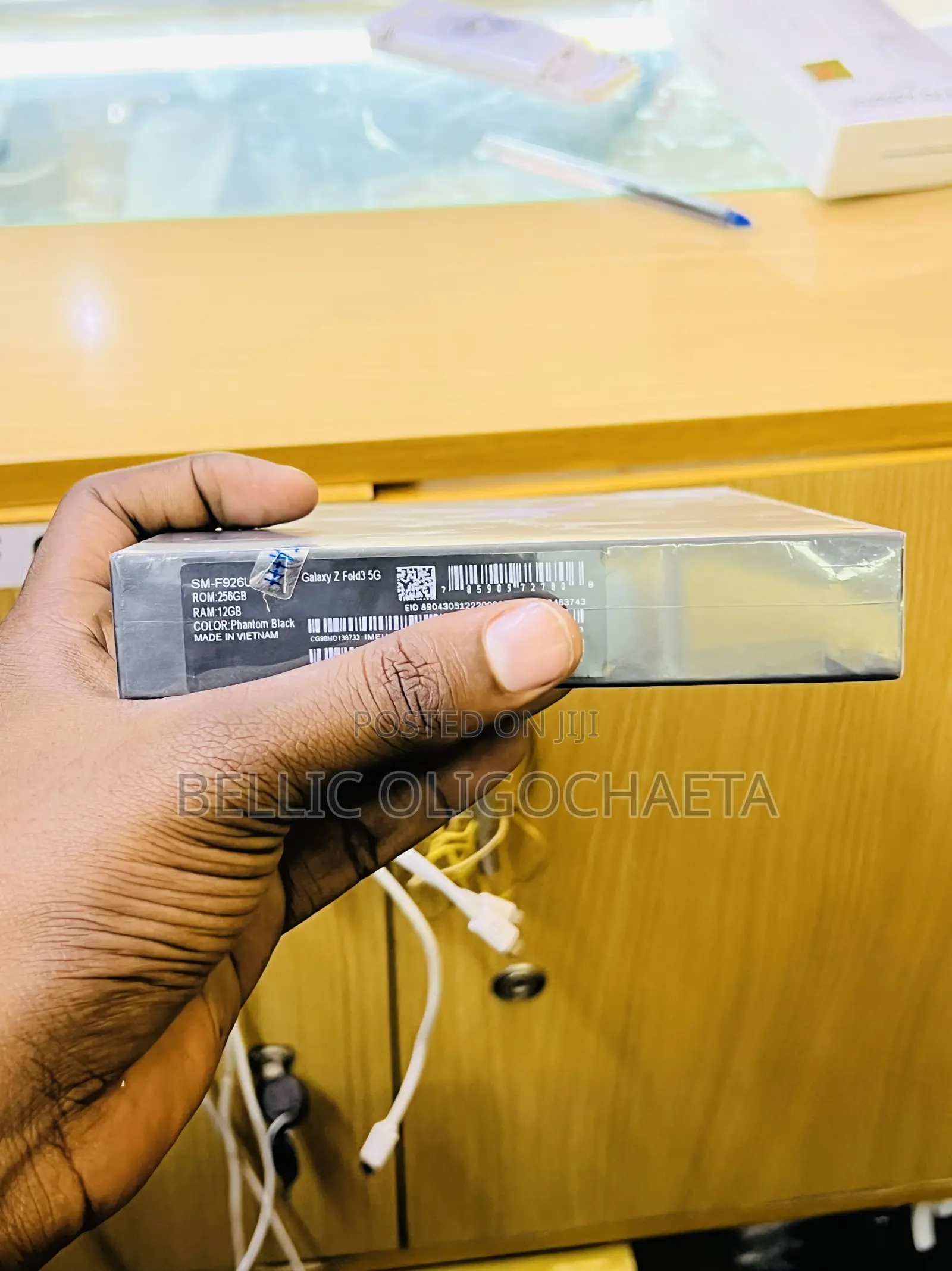 New Samsung Galaxy Z Fold 3 256 GB Black