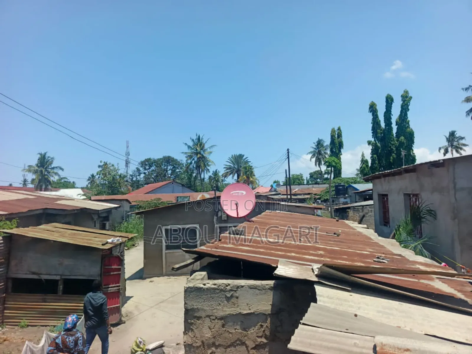 Eneo Linauzwa Ubungo Lina Nyumba 3 Za Makazi