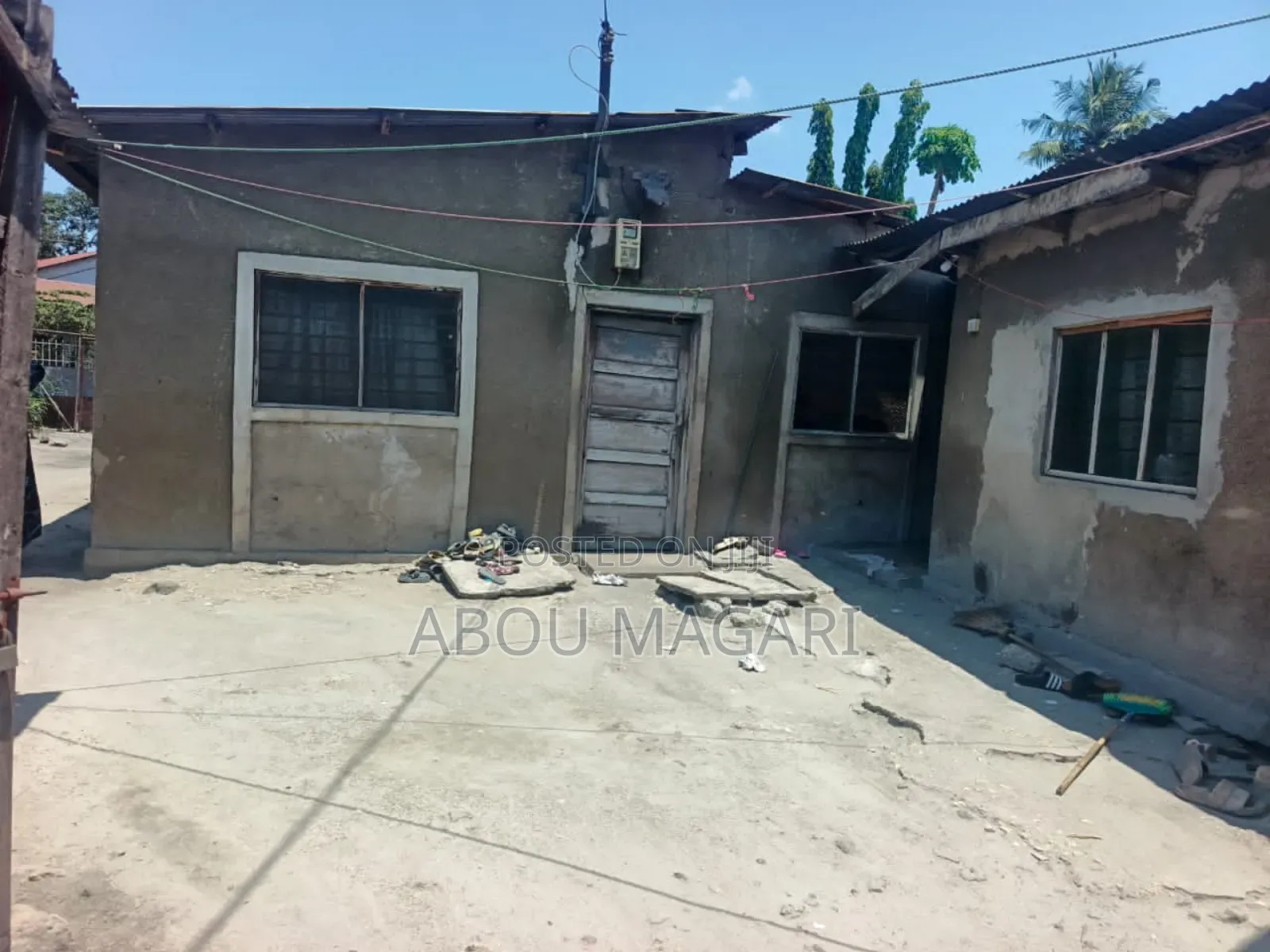 Eneo Linauzwa Ubungo Lina Nyumba 3 Za Makazi