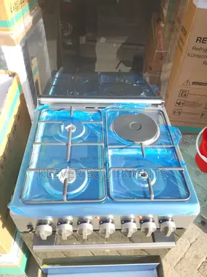 Hisense Free Standing 60 by 60cm Range Cooker