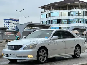 Toyota Crown 2004 White