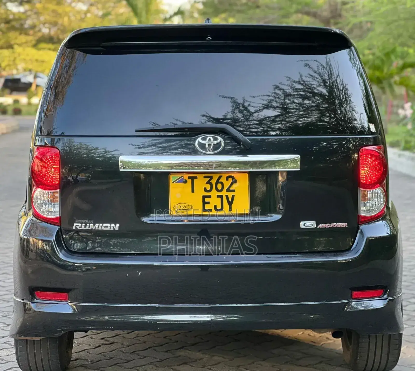 Toyota Corolla Rumion 2010 Black