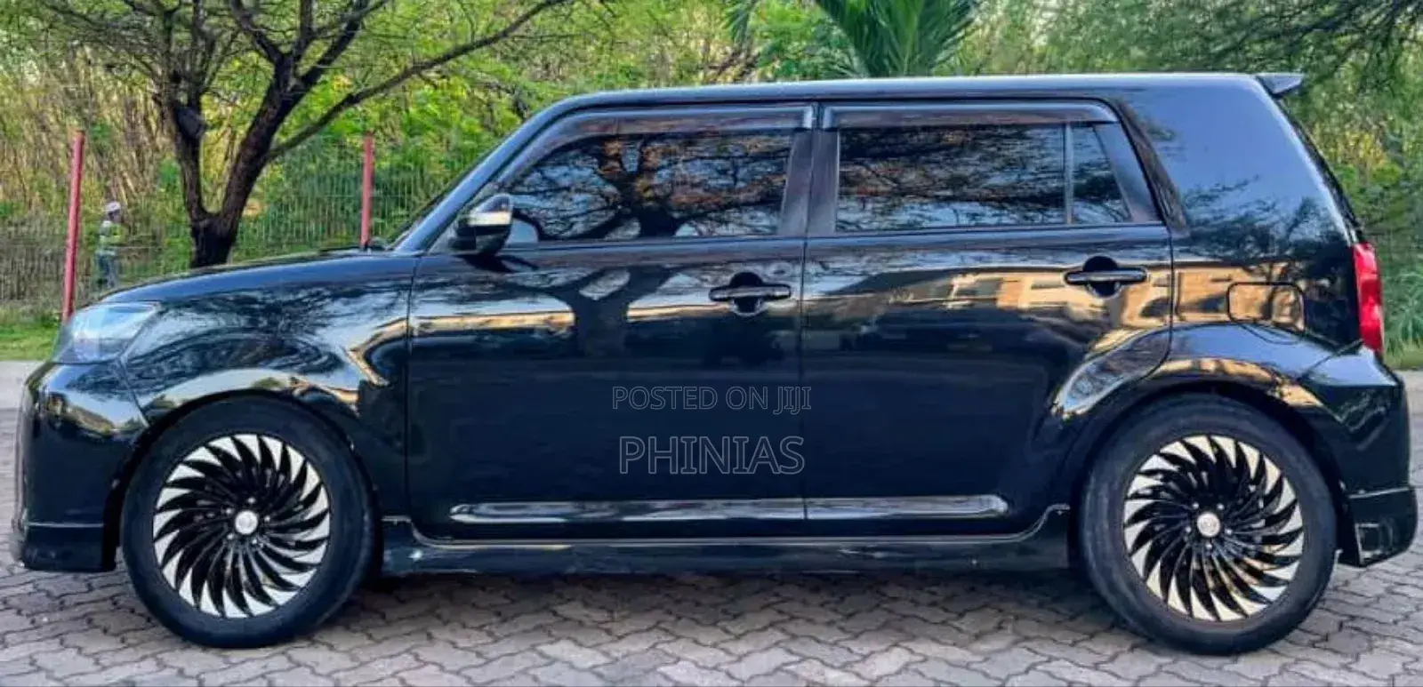 Toyota Corolla Rumion 2010 Black