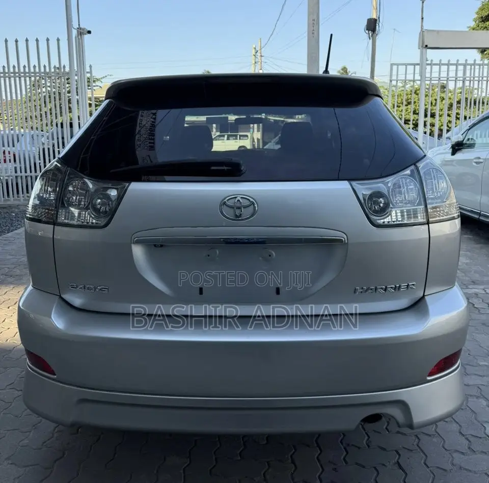Toyota Harrier 2006 Silver