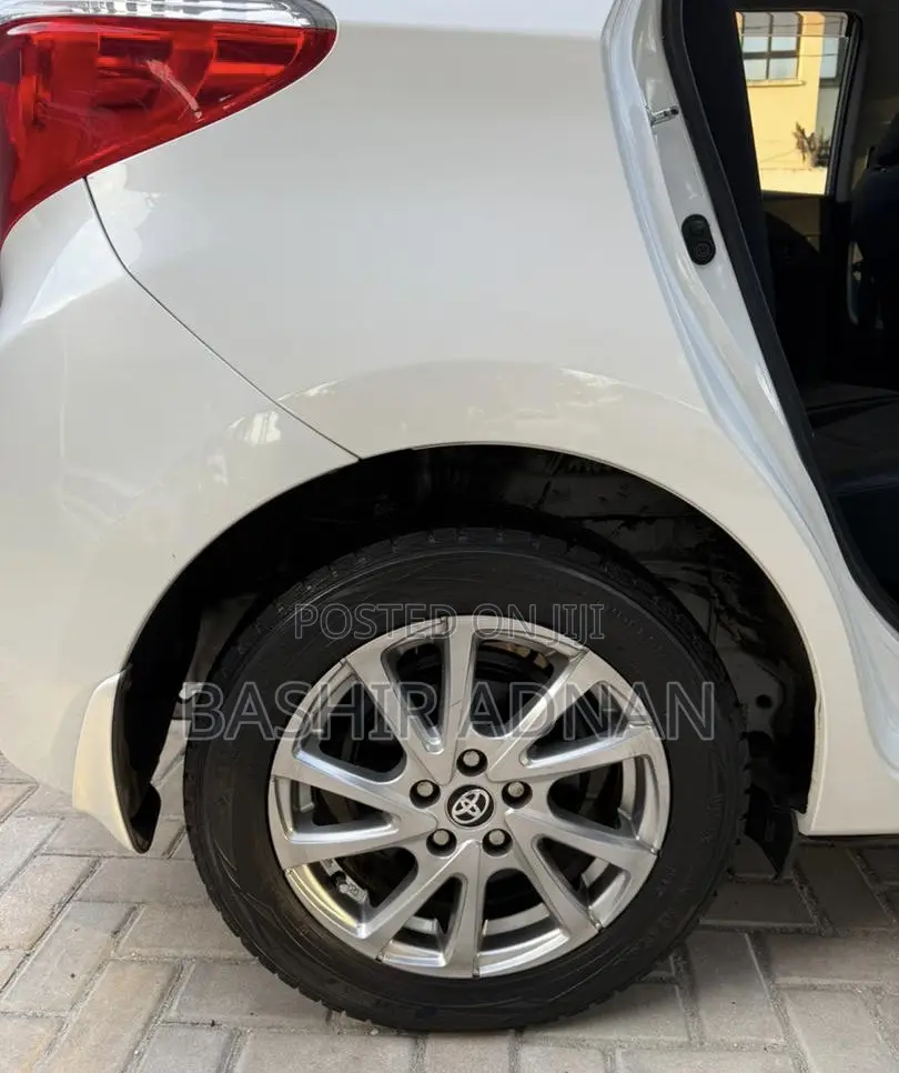 Toyota Ractis 1.5 FWD 2012 White