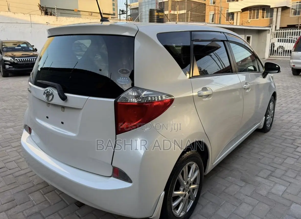 Toyota Ractis 1.5 FWD 2012 White