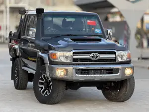 Toyota Land Cruiser 2018 Gray