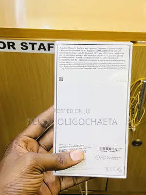 New Apple iPhone 11 128 GB Green