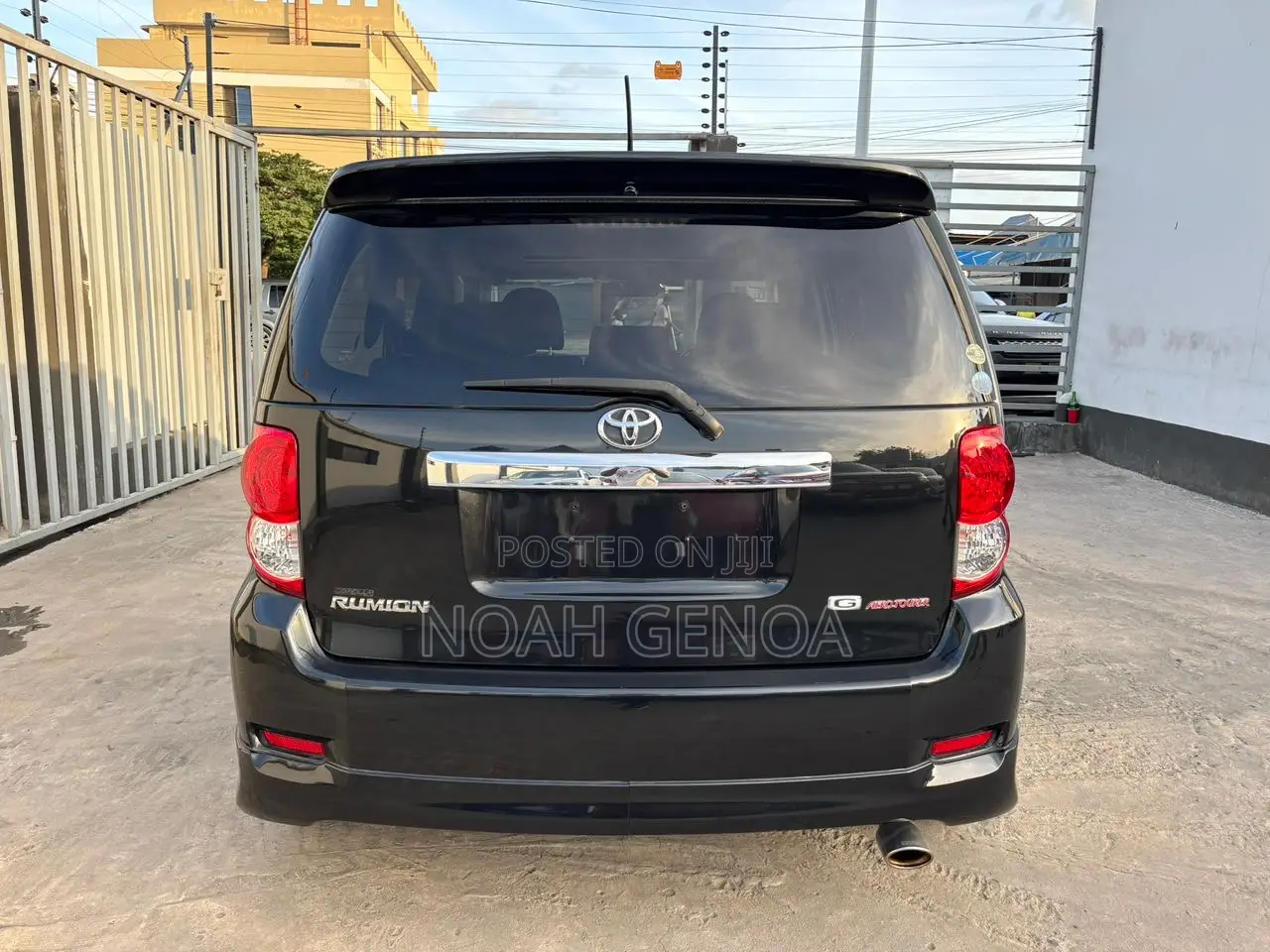 Toyota Corolla Rumion Hatchback 1.5 FWD 2010 Black