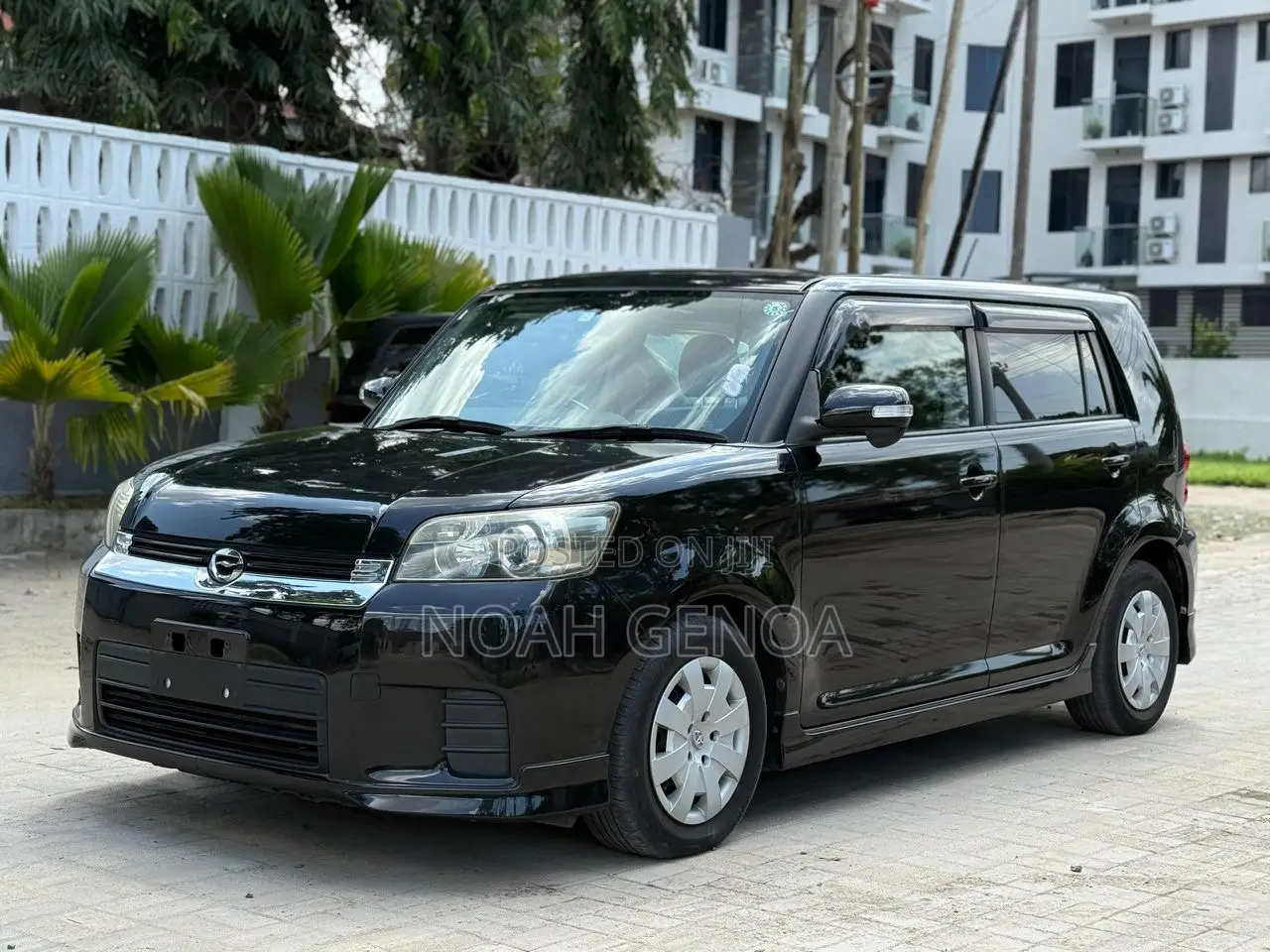 Toyota Corolla Rumion Hatchback 1.5 FWD 2010 Black