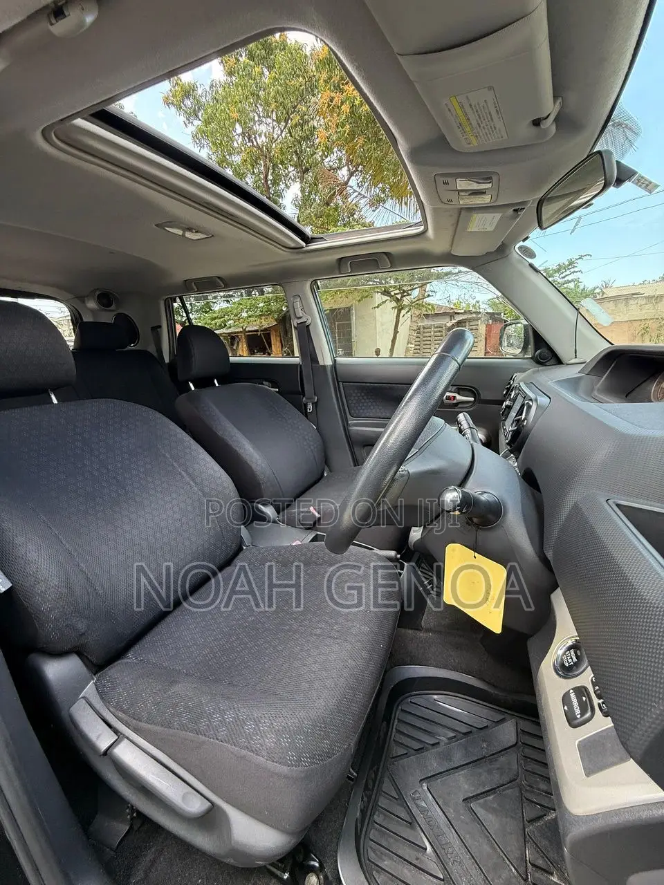 Toyota Corolla Rumion Hatchback 1.5 FWD 2010 Black