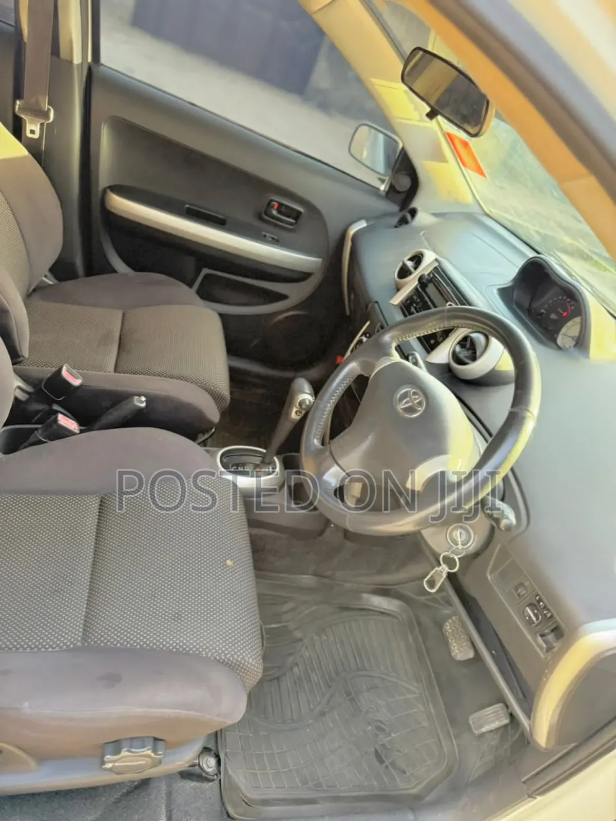 Toyota IST 2003 White