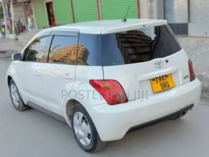 Toyota IST 2003 White