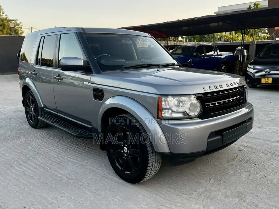 Land Rover Discovery 2012 Gray