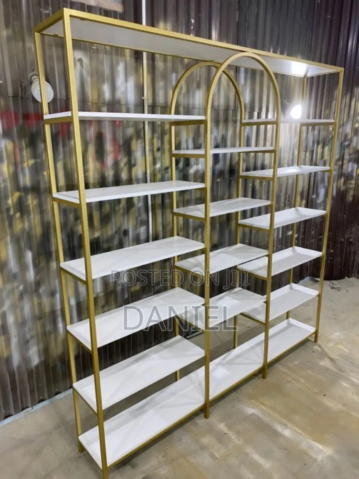 Shelf Ya Chuma Ya Dukani Mixed Color White Na Gold