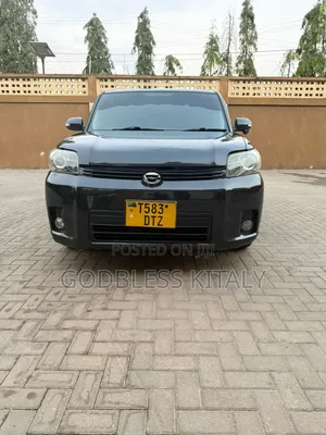 Toyota Corolla Rumion Hatchback 1.5 FWD 2010 Black