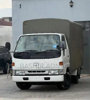 Toyota Dyna Truck Boxbody 1.5 Tonnes Unregistered(Mpya) Chasis.