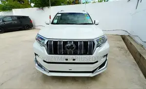Toyota Land Cruiser Prado 2022 Off white