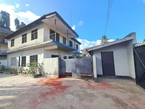 Jengo Karibu Na Lami Linafaa Kwa Shule Au Ofisi