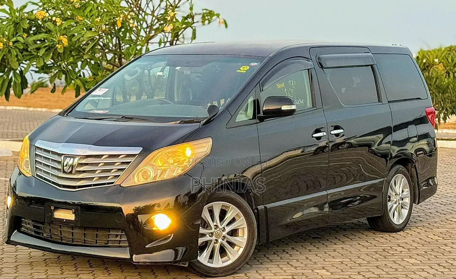 Toyota Alphard 2010 Black
