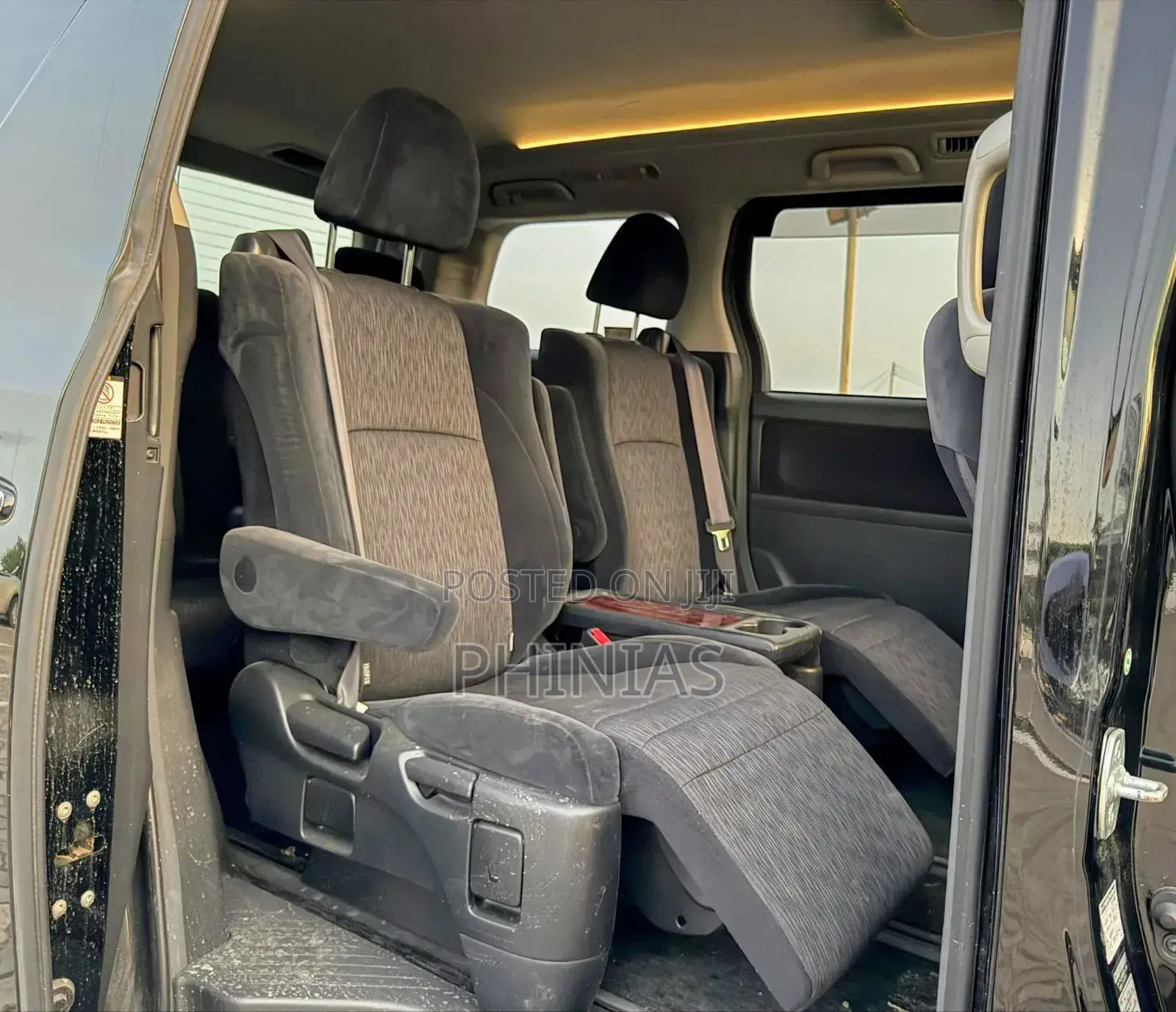 Toyota Alphard 2010 Black