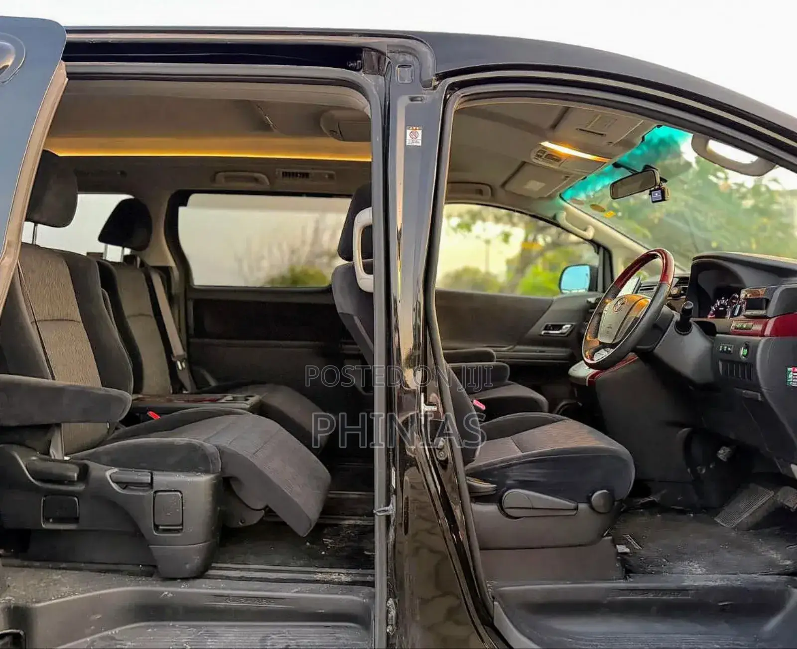 Toyota Alphard 2010 Black