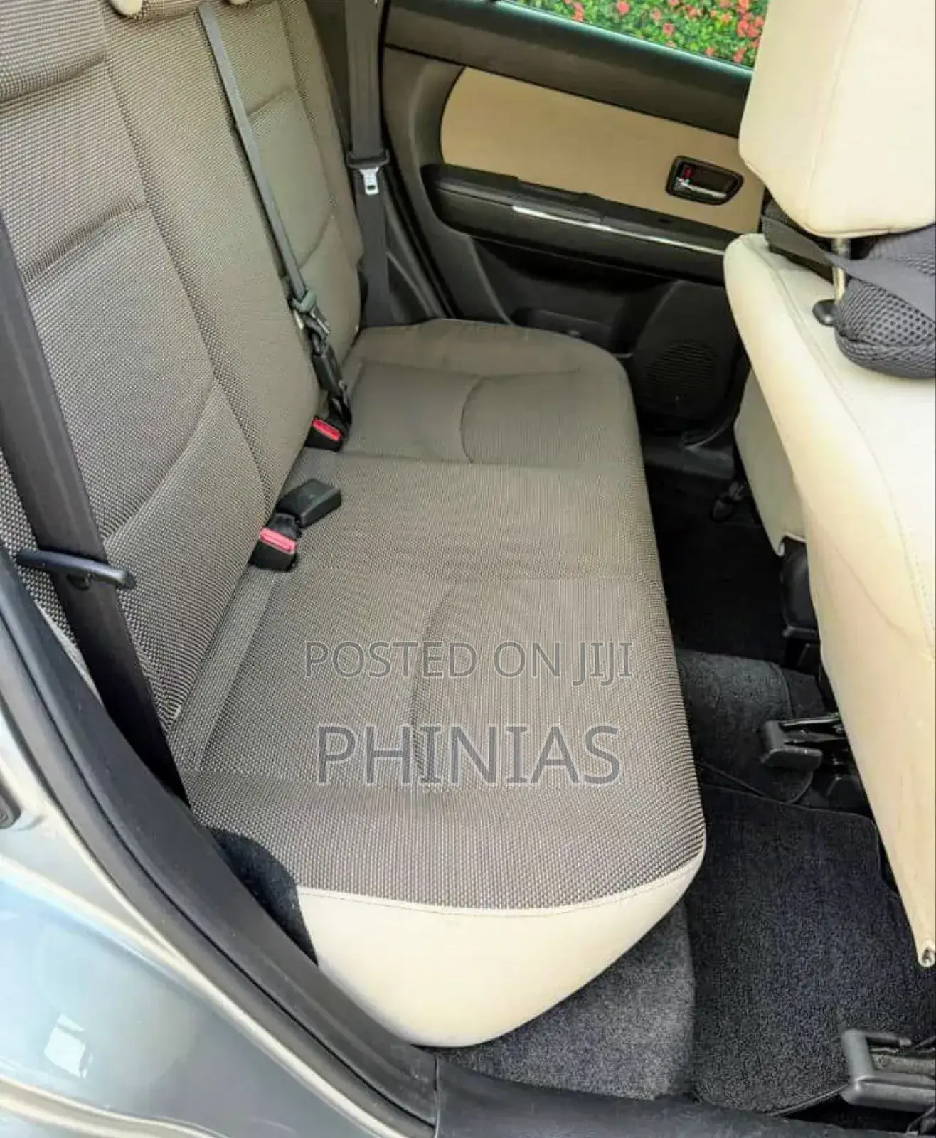 Mazda Verisa 2010