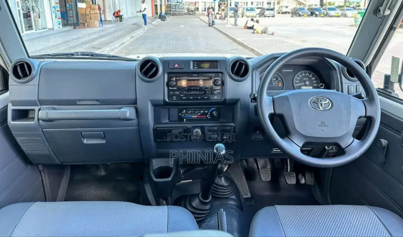Toyota Land Cruiser 2013 White