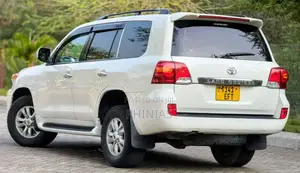 Toyota Land Cruiser 2008 White
