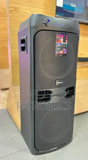 Hisense 300w Portable Party Speaker Built-in Wireless Phone Charger