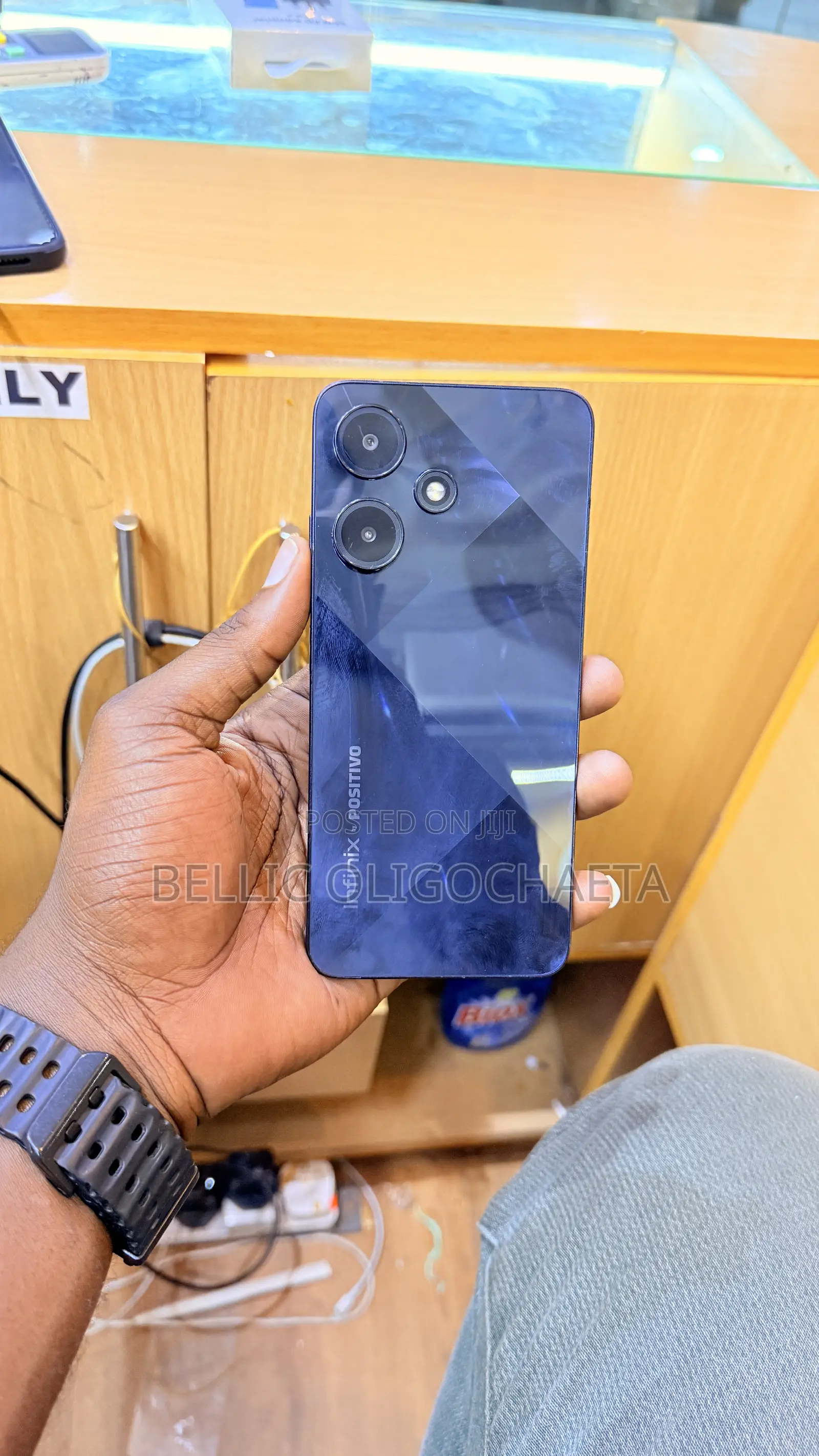 Infinix Hot 30i 128 GB Black