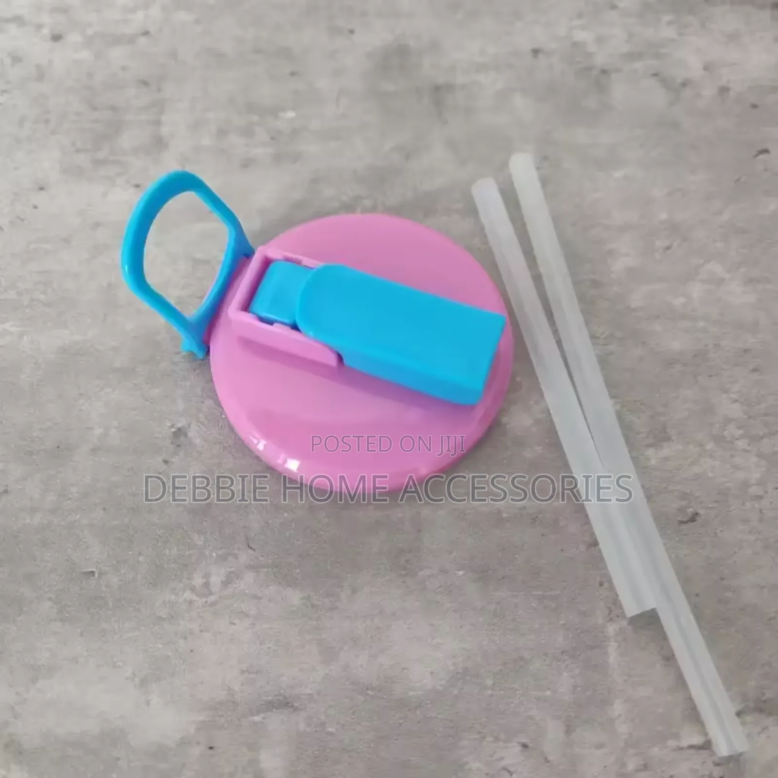 New Reusable Portable Soda Can Lid With Silicone Straw