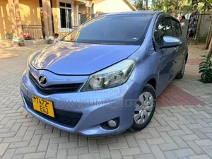 Toyota Vitz 2012 Blue