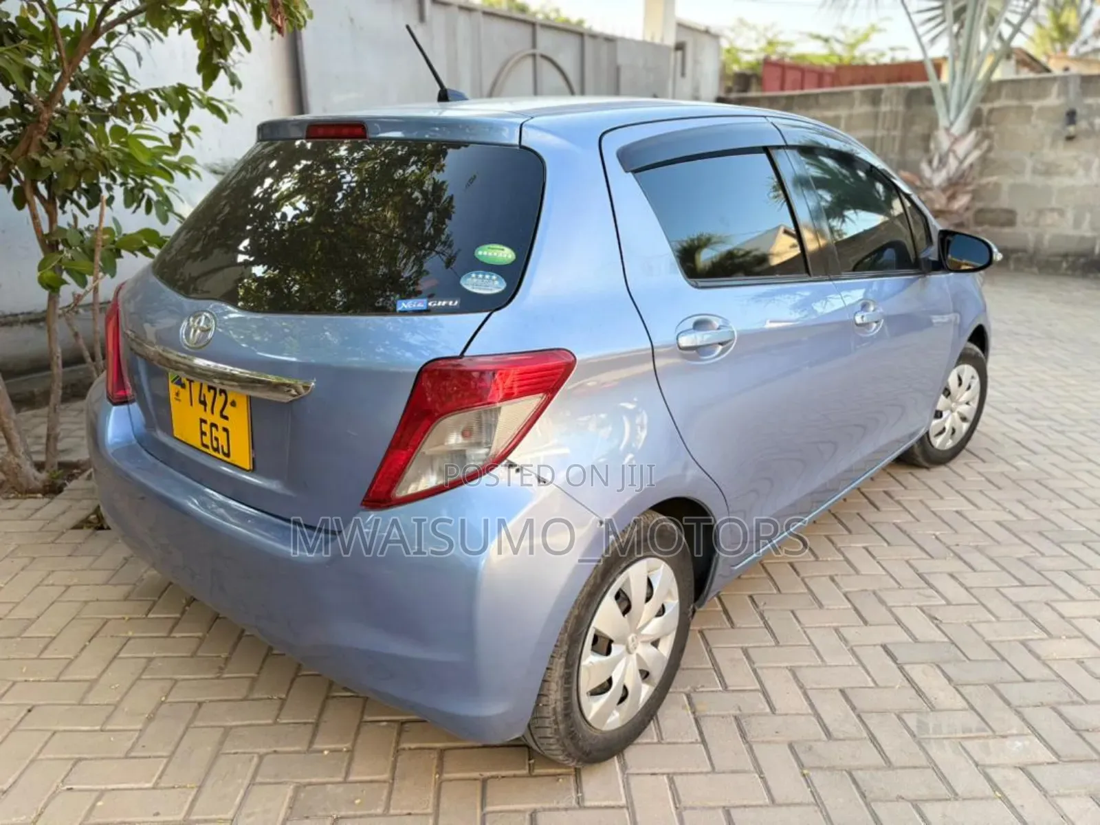Toyota Vitz 2012 Blue
