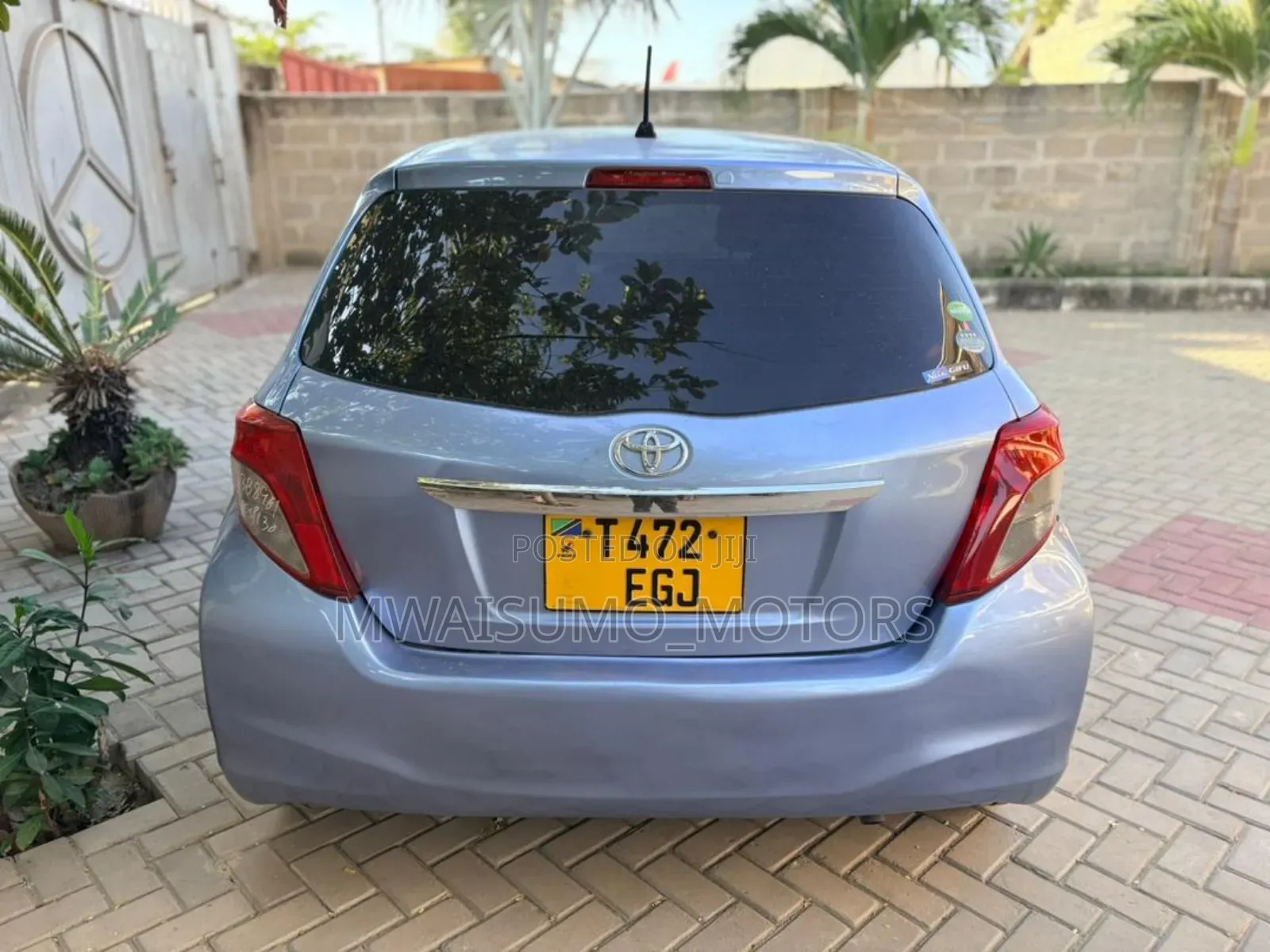 Toyota Vitz 2012 Blue