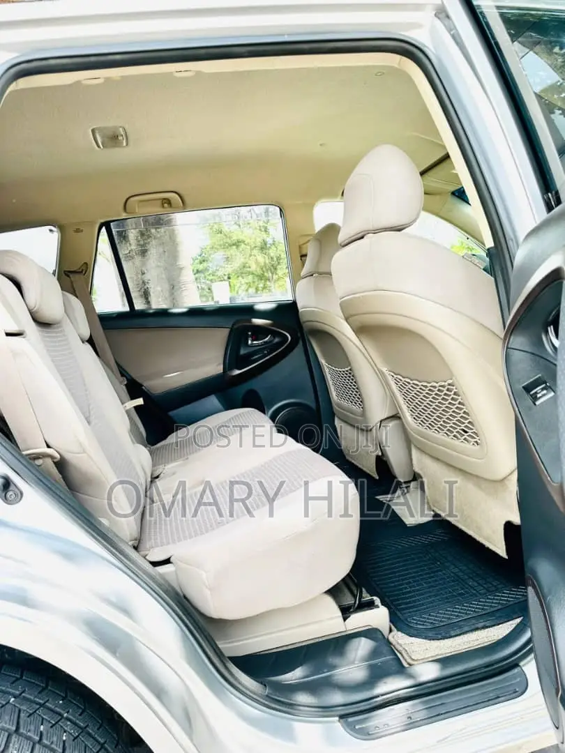 Toyota Vanguard 2007 Silver