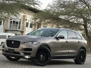 Jaguar F-Pace 2017 Beige